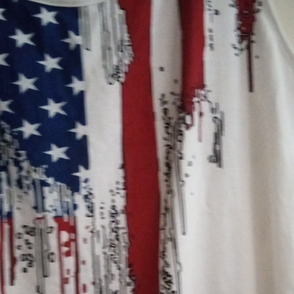 Sleeveless American Flag Graphic Tank Top - White, Blue & Red - Picture 3 of 8